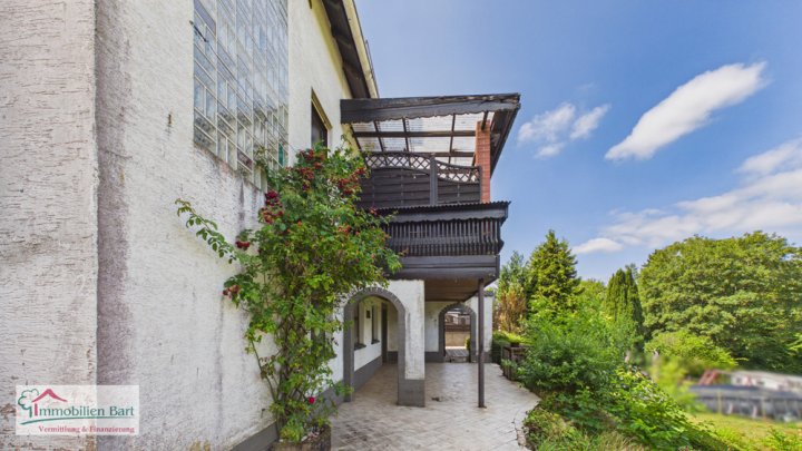 GRENZNÄHE: WOHNHAUS MIT 2 WOHNUNGEN / TOP LAGE AM WALDRAND IN FREUDENBURG!