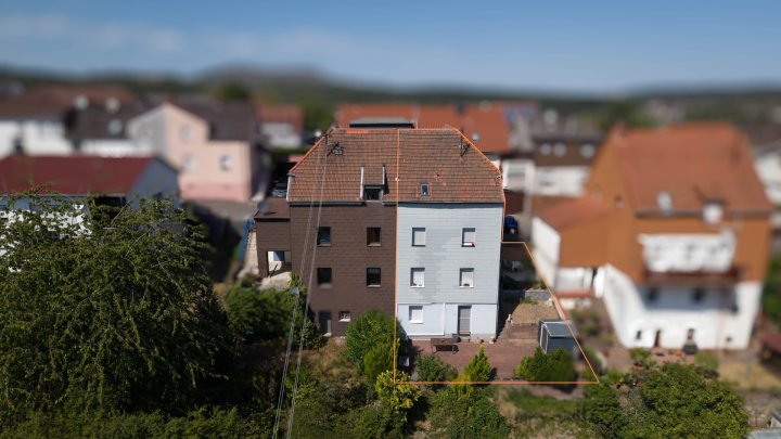 Kernsaniertes Einfamilienhaus mit Einliegerwohnung und Fernblick über Quierschied