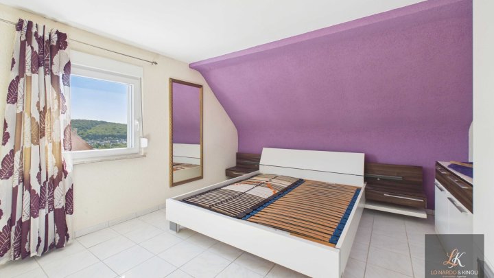 Kernsaniertes Einfamilienhaus mit Einliegerwohnung und Fernblick über Quierschied
