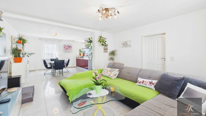 Kernsaniertes Einfamilienhaus mit Einliegerwohnung und Fernblick über Quierschied