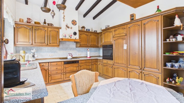 BOUS: CHARMANTES WOHNHAUS IN RUHIGER WOHNLAGE