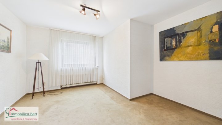 BOUS: CHARMANTES WOHNHAUS IN RUHIGER WOHNLAGE