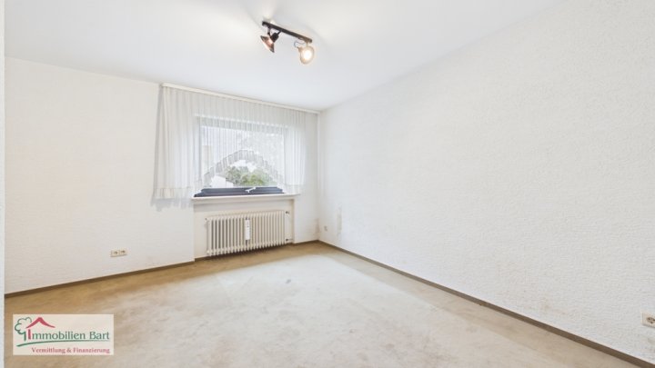 BOUS: CHARMANTES WOHNHAUS IN RUHIGER WOHNLAGE
