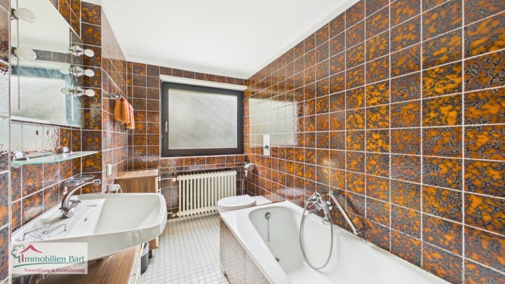 BOUS: CHARMANTES WOHNHAUS IN RUHIGER WOHNLAGE