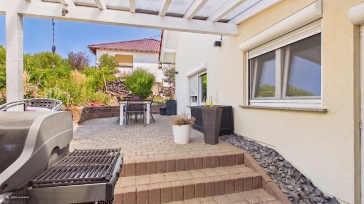 NEUWERTIGES WOHNHAUS MIT 34 M² GARAGE IN TOP WOHNLAGE, 10 MIN. VON DER LUX. GRENZE