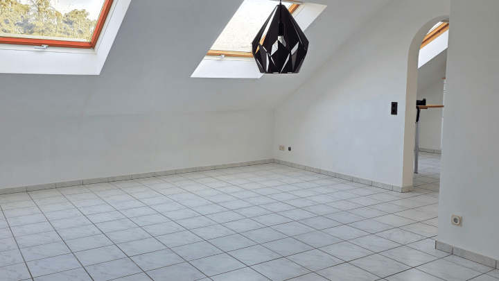 Großzügig wohnen in Wadgassen – bezugsfrei mit Stellplatz & Garten