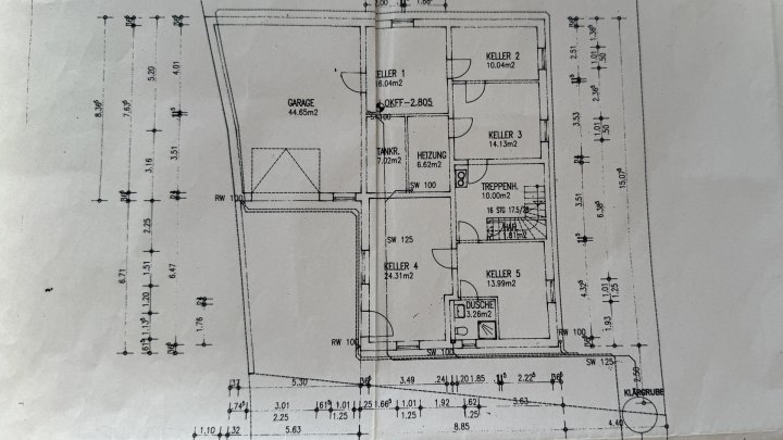 Freistehendes Einfamilienhaus mit großer Garage, Balkon, Terrasse u. gepflegtem Garten in Seyweiler