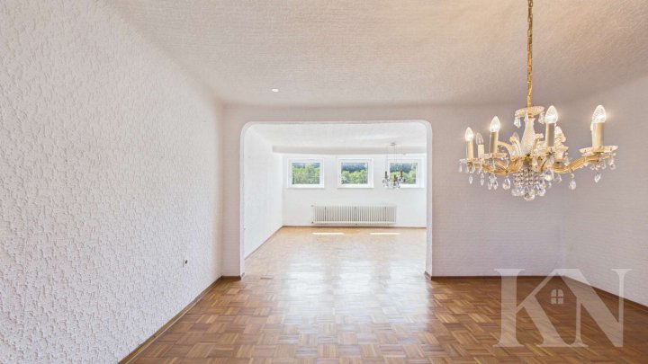 Zwei Wohneinheiten, ein Zuhause – vielseitiges Wohnhaus mit Renovierungspotenzial