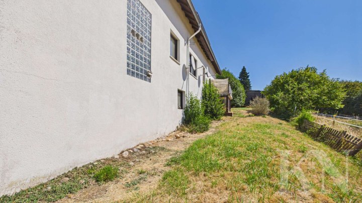 Zwei Wohneinheiten, ein Zuhause – vielseitiges Wohnhaus mit Renovierungspotenzial