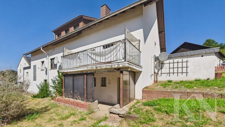 Zwei Wohneinheiten, ein Zuhause – vielseitiges Wohnhaus mit Renovierungspotenzial