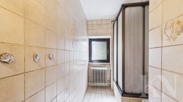 Zwei Wohneinheiten, ein Zuhause – vielseitiges Wohnhaus mit Renovierungspotenzial