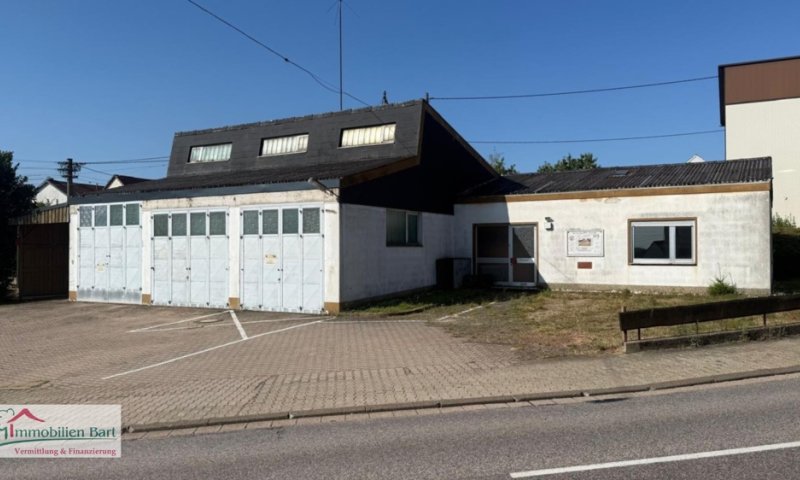 FEUERWEHRGERÄTEHAUS / 2 BAUGRUNDSTÜCKE / 1.745 M²