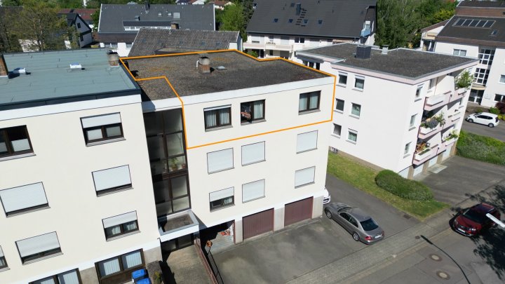 Großzügige Wohnung mit Balkon und Garage in Saarbrücken auf dem Rotenbühl