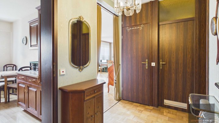 Großzügige Wohnung mit Balkon und Garage in Saarbrücken auf dem Rotenbühl