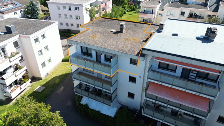 Großzügige Wohnung mit Balkon und Garage in Saarbrücken auf dem Rotenbühl