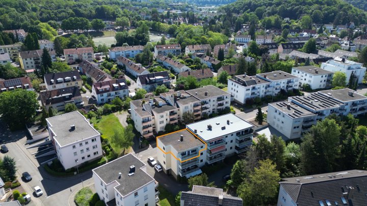 Großzügige Wohnung mit Balkon und Garage in Saarbrücken auf dem Rotenbühl