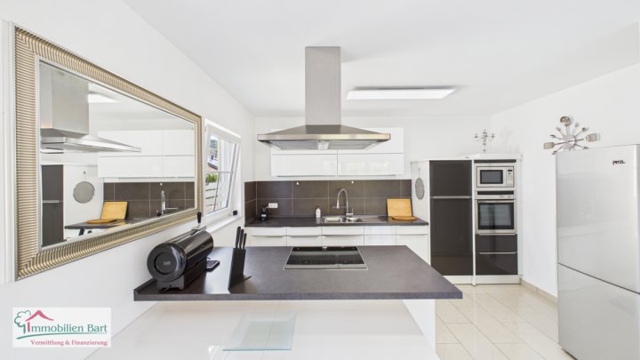 SOFORT FREI: TOLLE, MODERNE WOHNUNG IN TOP LAGE!