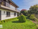 Rückansicht mit Balkon