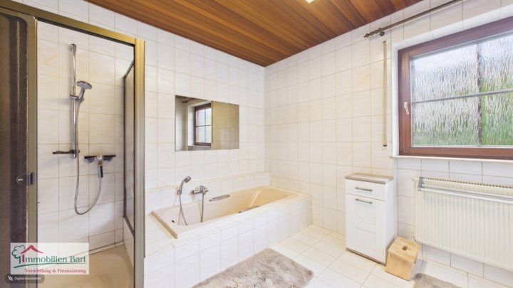 SOFORT VERFÜGBAR! WOHNHAUS MIT TOLLEM GARTENGRUNDSTÜCK IN TOP LAGE VON LOSHEIM/NIEDERLOSHEIM