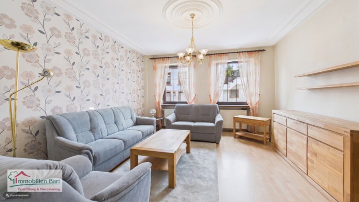 PERL: GEPFLEGTES WOHNHAUS / 4 SCHLAFZIMMER/ 2 BÄDER / GARTEN UND GARAGE