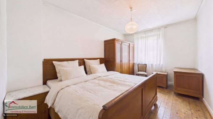 PERL: GEPFLEGTES WOHNHAUS / 4 SCHLAFZIMMER/ 2 BÄDER / GARTEN UND GARAGE