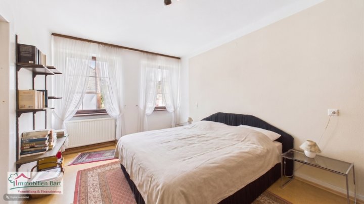 PERL: GEPFLEGTES WOHNHAUS / 4 SCHLAFZIMMER/ 2 BÄDER / GARTEN UND GARAGE