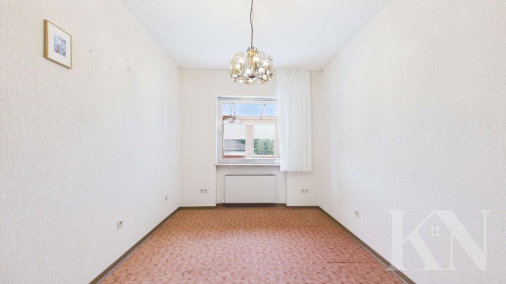 Großzügiges Wohnen in Besseringen Ein – / Zweifamilienhaus