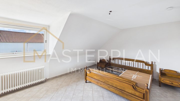Ein- Zweifamilienhaus in Kerlingen mit Platz für die ganze Familie!