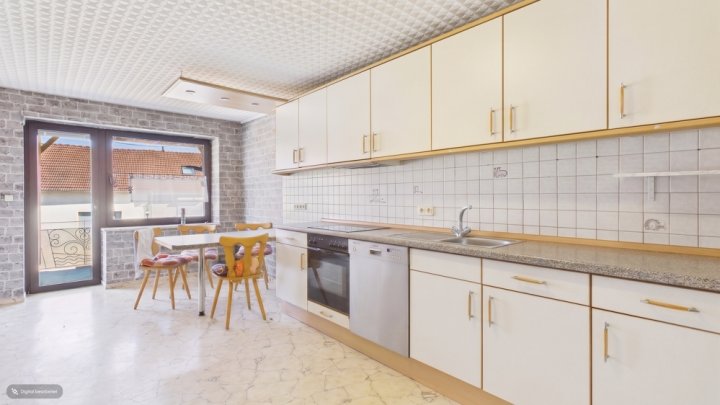 GRENZNÄHE LUXEMBURG: WOHNHAUS MIT GARAGE UND GARTEN IN TOP LAGE VON ORSCHOLZ