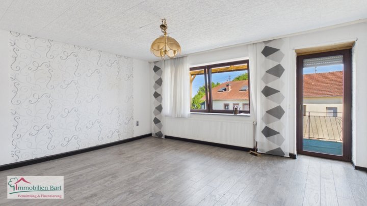 GRENZNÄHE LUXEMBURG: WOHNHAUS MIT GARAGE UND GARTEN IN TOP LAGE VON ORSCHOLZ
