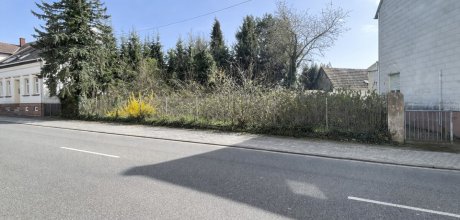 Grundstück