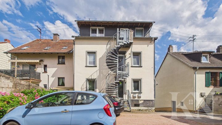 Drei Wohneinheiten & Mietsteigerungspotenzial – Kapitalanlage in Quierschied