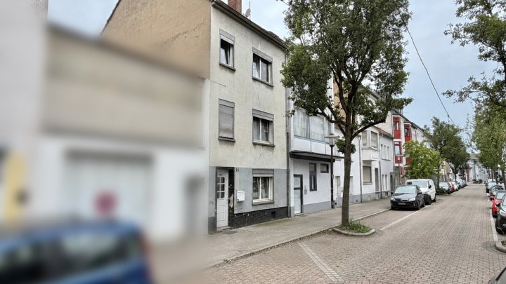 Stark sanierungsbedürftiges Ein- bis Zweifamilienhaus in zentraler Lage von Dillingen