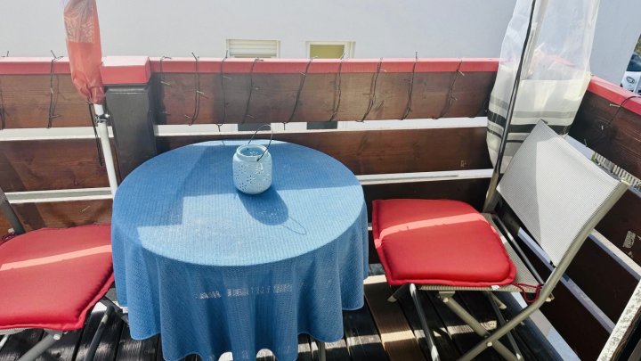 Dachgeschosswohnung mit Balkon, Einbauküche & Gartenanteil in Püttlingen zu verkaufen