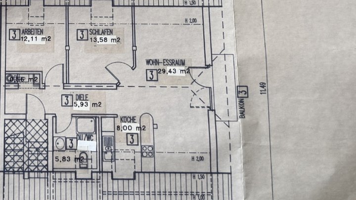 Dachgeschosswohnung mit Balkon, Einbauküche & Gartenanteil in Püttlingen zu verkaufen