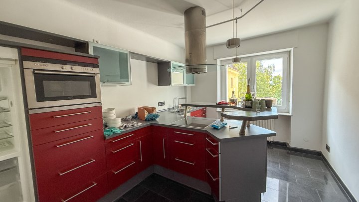 STADTWOHNUNG - Hochwertige 3-ZKB Erdgeschosswohnung mit EBK/Terrasse & Garage in Zweibrücken