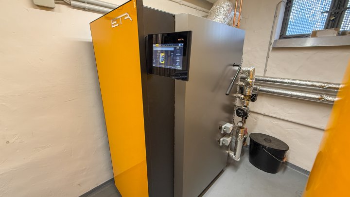 WOHNTRAUM - Hochwertig modernisiertes EFH mit Garten in bester Lage von Niederauerbach zu vermieten