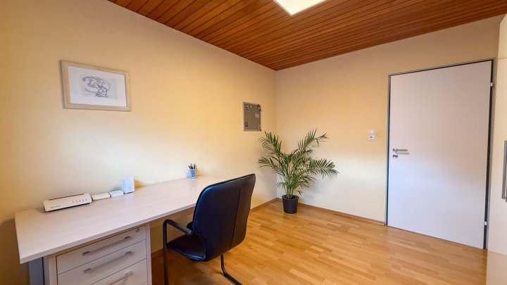 WOHNTRAUM - Hochwertig modernisiertes EFH mit Garten in bester Lage von Niederauerbach zu vermieten