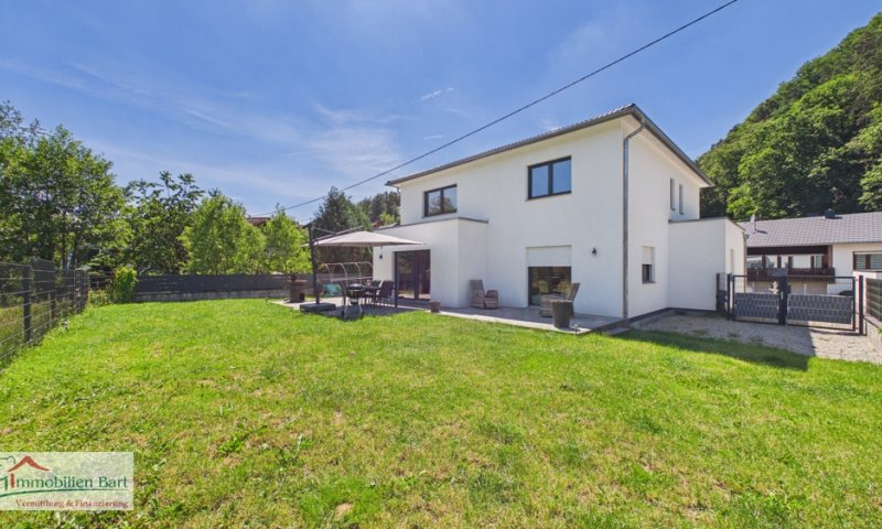 GRENZE LUX., BJ 2021:  EINFAMILIENHAUS MIT EINLIEGERWOHNUNG, 2 TERRASSEN, GARTEN UND DOPPELGARAGE!