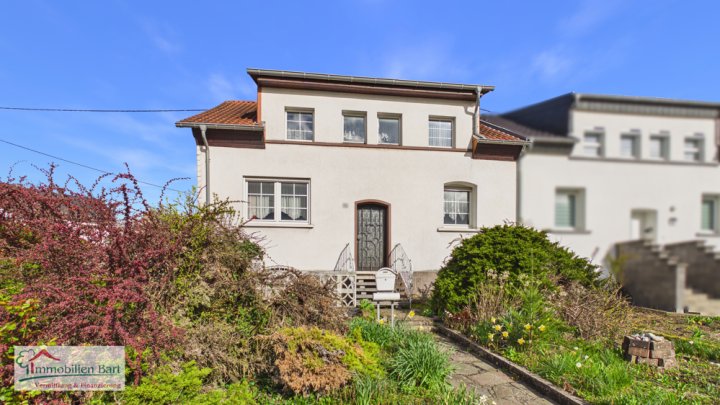 SOFORT VERFÜGBAR:

WOHNHAUS IN ORSCHOLZ MIT 3 SCHLAFZIMMERN UND WINTERGARTEN SOWIE GARTEN