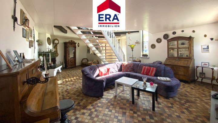 OHNE VERMITTLUNGSGEBÜHREN !! IDYLLISCHES EINFAMILIENHAUS, VARSBERG/FR, NÄHE ÜBERHERRN