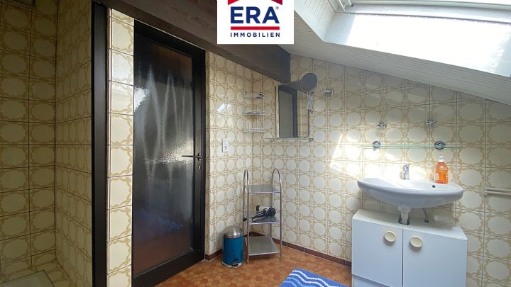 OHNE VERMITTLUNGSGEBÜHREN !! IDYLLISCHES EINFAMILIENHAUS, VARSBERG/FR, NÄHE ÜBERHERRN