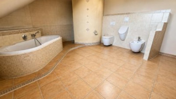 Einfamilienhaus mit Gewerbefläche in Lisdorf Saarlouis