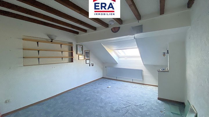 OHNE VERMITTLUNGSGEBÜHREN !! IDYLLISCHES EINFAMILIENHAUS, VARSBERG/FR, NÄHE ÜBERHERRN