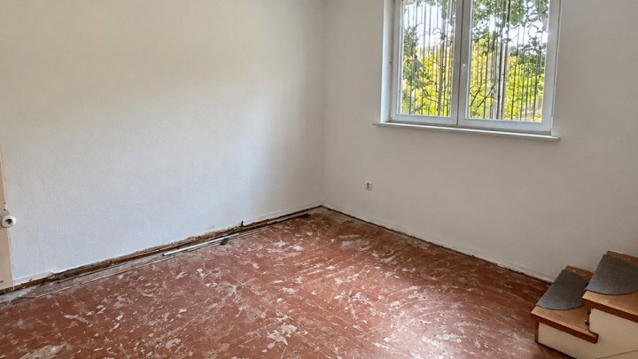 Charmantes Familienhaus am Waldrand - Renovierungsbedürftiges Zuhause mit großem Potenzial in Völklingen