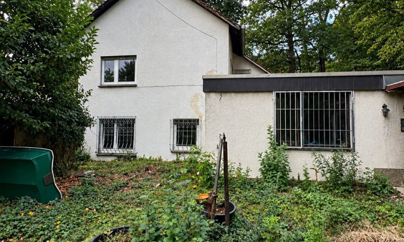 Charmantes Familienhaus am Waldrand - Renovierungsbedürftiges Zuhause mit großem Potenzial in Völklingen