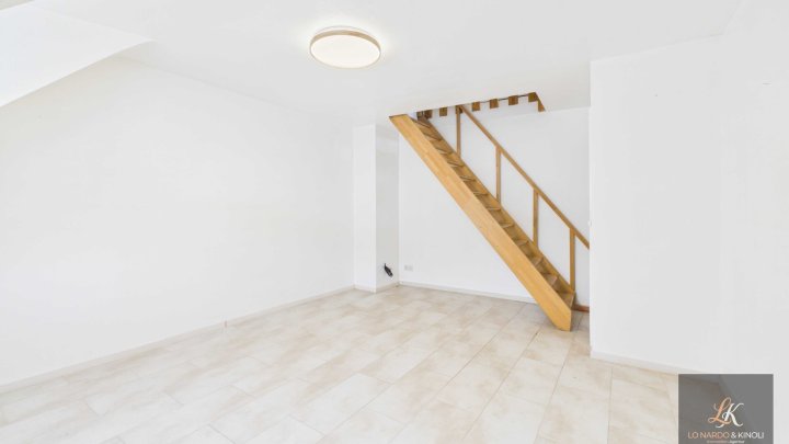 Penthouse-Maisonette mit großzügiger Dachterrasse in Alt-Saarbrücken