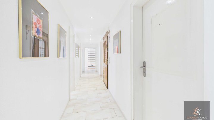 Penthouse-Maisonette mit großzügiger Dachterrasse in Alt-Saarbrücken