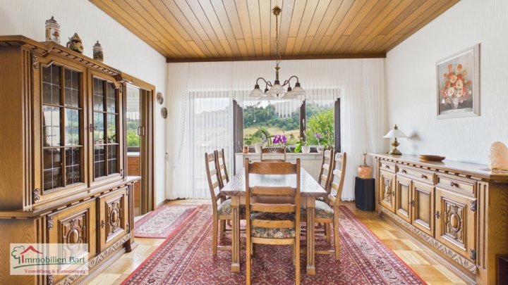 LOSHEIM: NATUR PUR! CHARMANTES WOHNHAUS MIT GARTEN UND SCHÖNER AUSSICHT INS GRÜNE!
