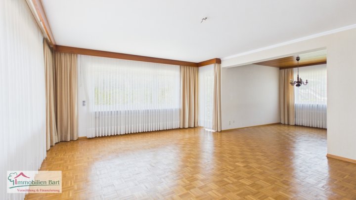 GEPFLEGTES WOHNHAUS MIT EINLIEGERWOHNUNG IN TOP LAGE VON METTLACH!